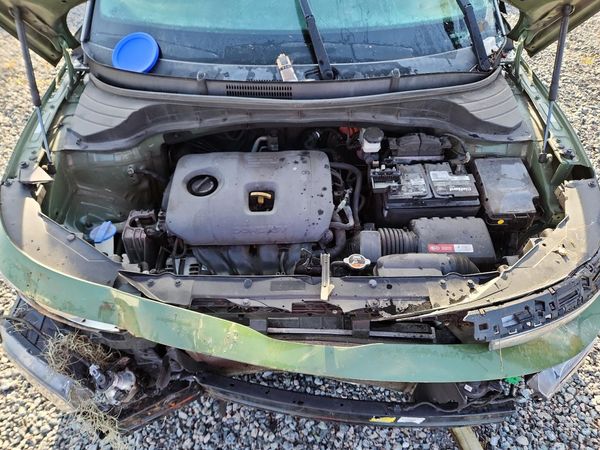 2022 KIA SOUL EX — Engine bay