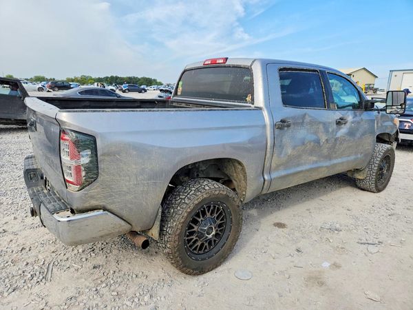 2016 TOYOTA TUNDRA