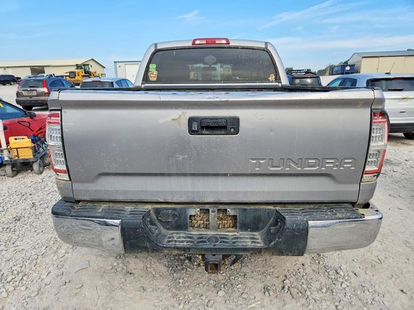 2016 TOYOTA TUNDRA