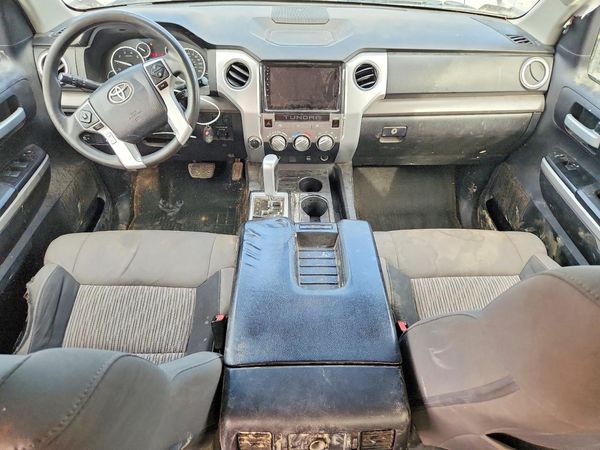 2016 TOYOTA TUNDRA