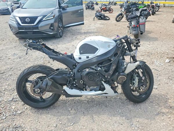 2015 SUZUKI GSXR600