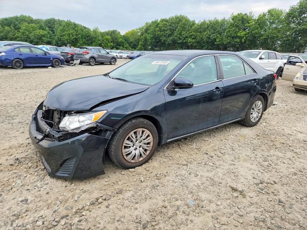 2013 TOYOTA CAMRY