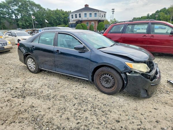 2013 TOYOTA CAMRY