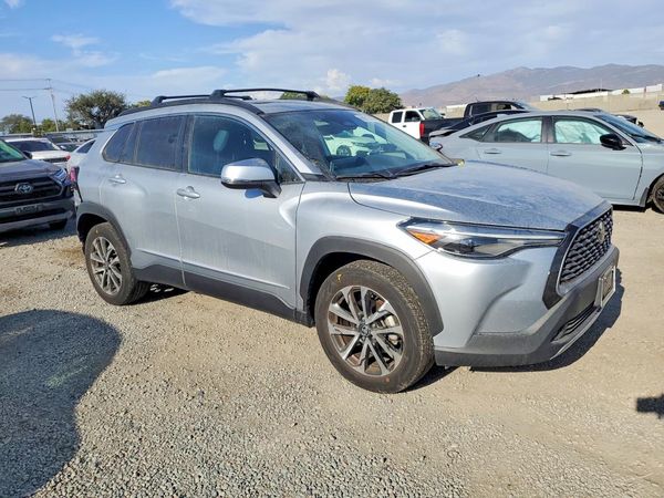 2024 TOYOTA COROLLA CROSS