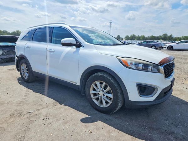 2016 KIA SORENTO L / LX