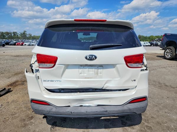 2016 KIA SORENTO L / LX