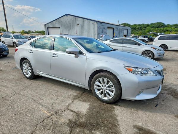 2014 LEXUS ES 300h