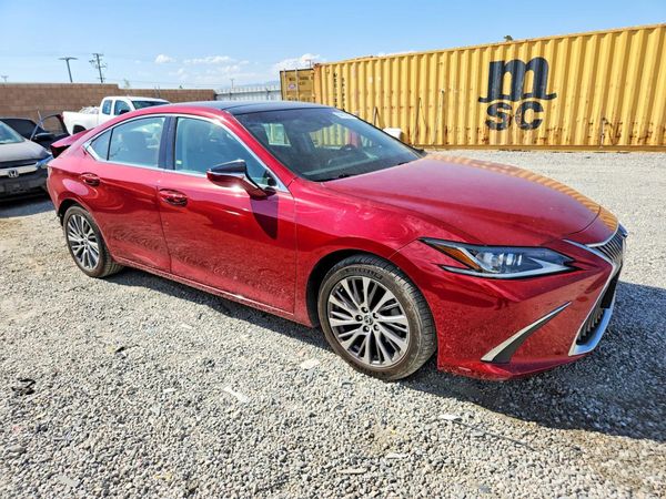 2019 LEXUS ES