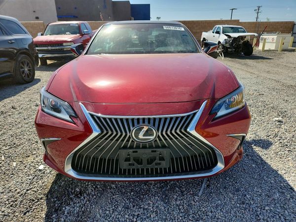 2019 LEXUS ES