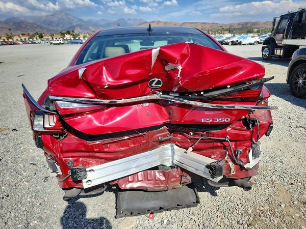 2019 LEXUS ES