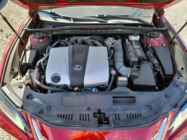 2019 LEXUS ES
