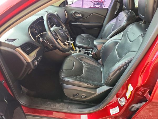 2014 JEEP CHEROKEE Limited — DENT