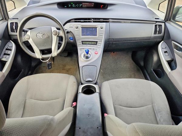 2012 TOYOTA PRIUS