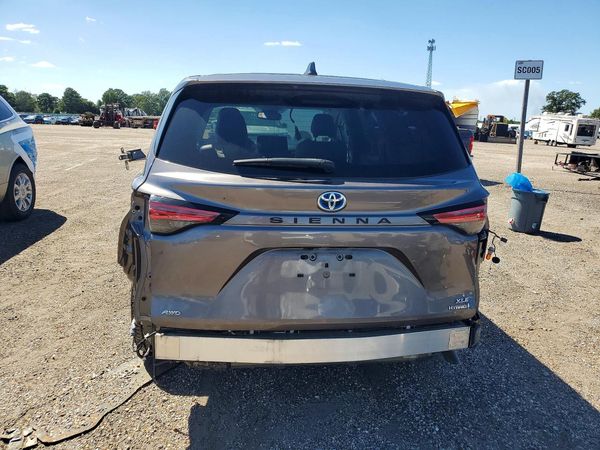 2021 TOYOTA SIENNA — DIRR
