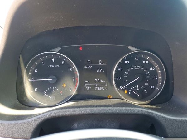2017 HYUNDAI ELANTRA SE Base