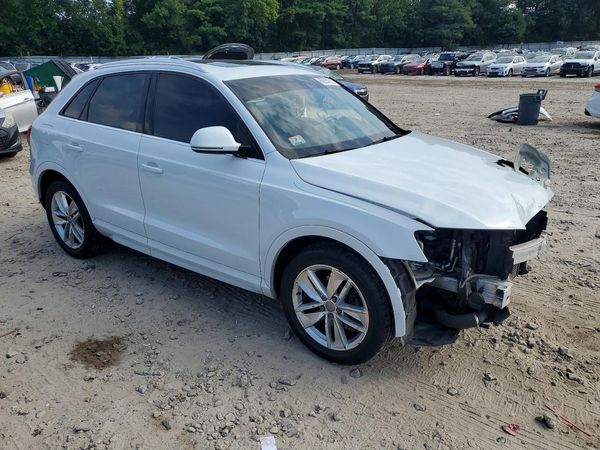 2016 AUDI Q3