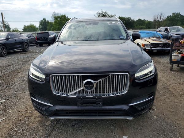 2016 VOLVO XC90