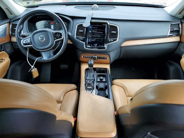 2016 VOLVO XC90