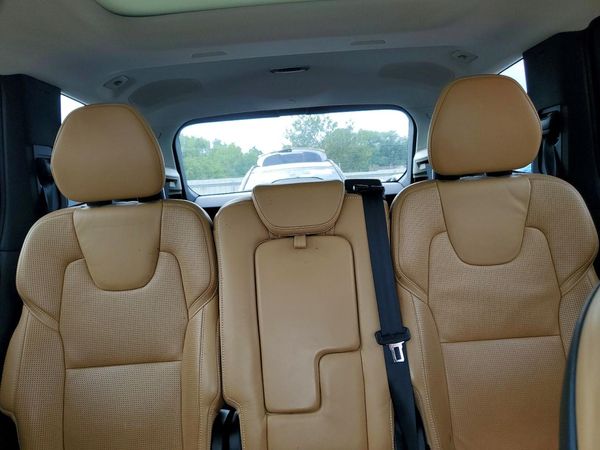 2016 VOLVO XC90