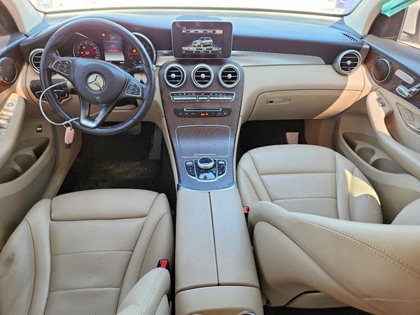 2019 MERCEDES-BENZ GLC