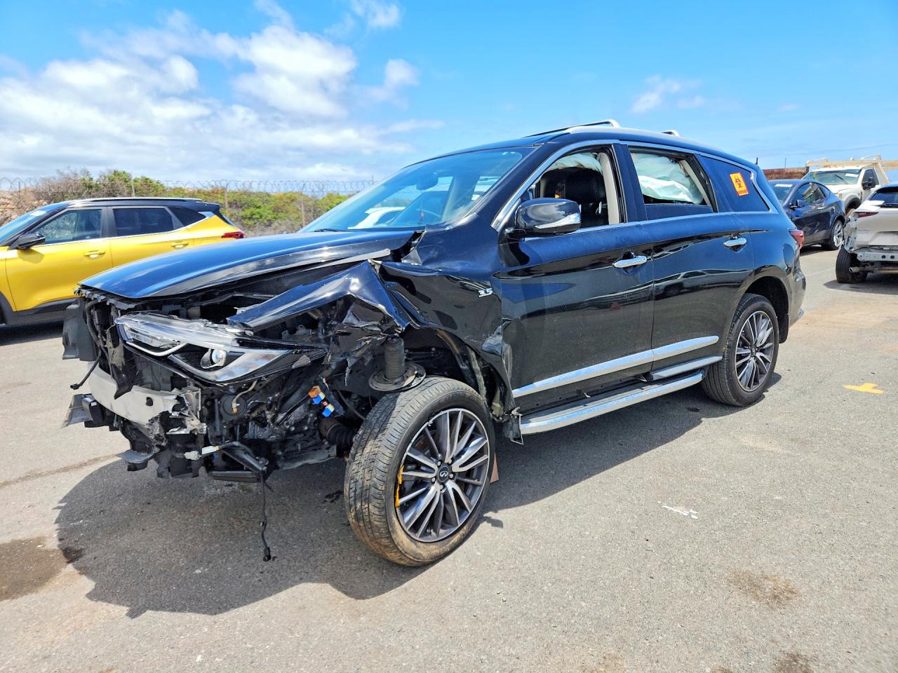 2017 INFINITI QX60 — Front 3/4