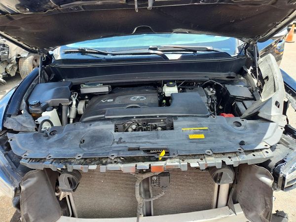 2017 INFINITI QX60 — Engine bay