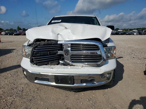 2014 RAM 1500 SLT QUAD CAB 4X2