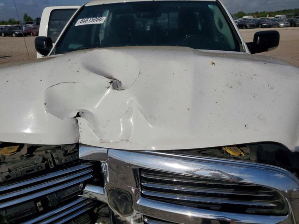 2014 RAM 1500 SLT QUAD CAB 4X2