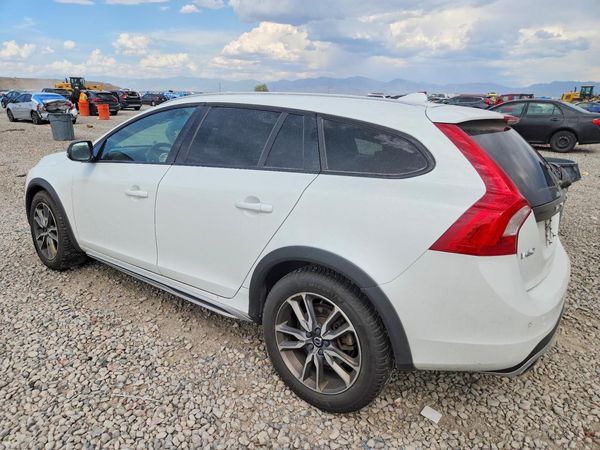 2018 VOLVO V60 CROSS COUNTRY
