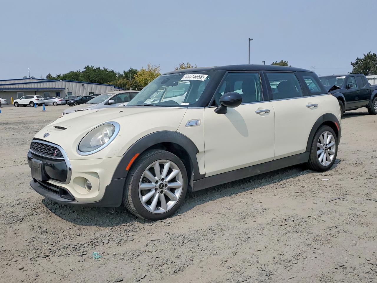 2017 MINI COOPER — Front 3/4