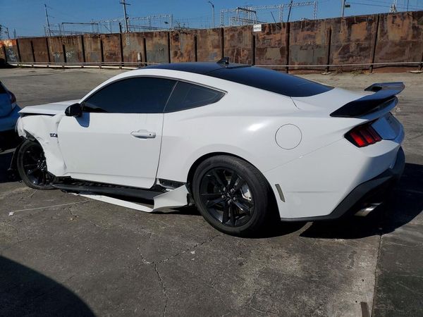 2025 FORD MUSTANG