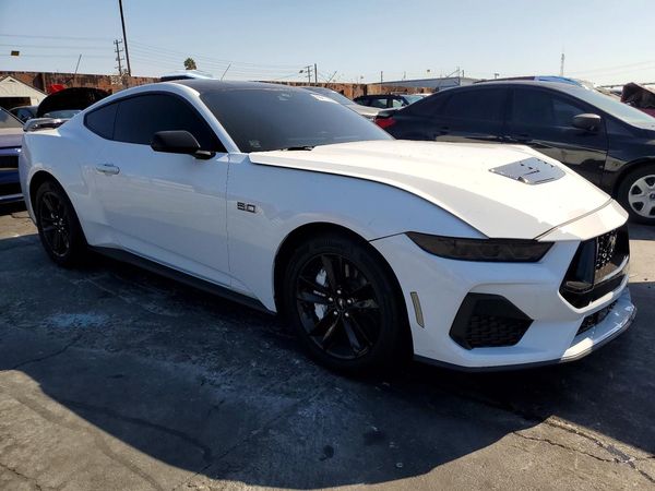 2025 FORD MUSTANG