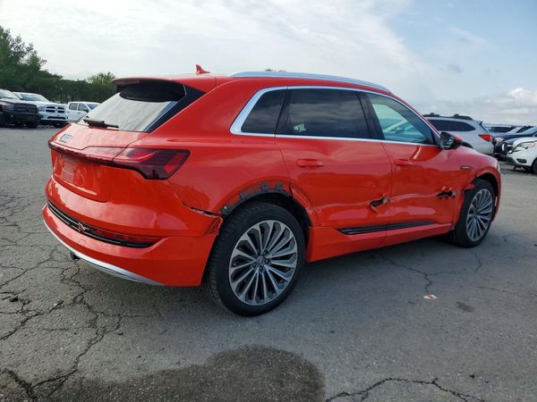 2019 AUDI E-TRON e-tron quattro Prestige