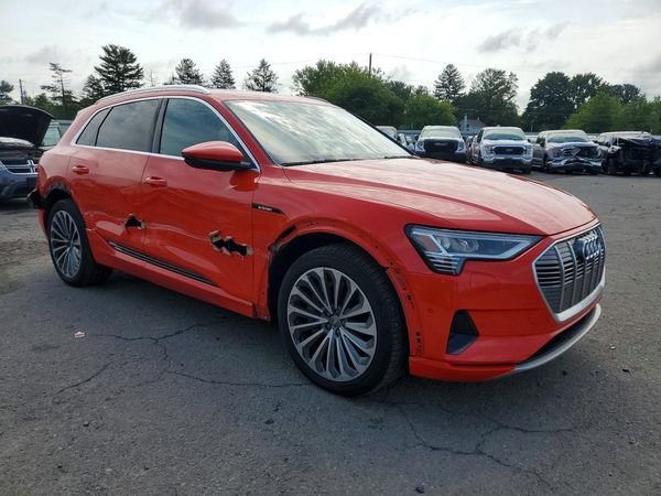 2019 AUDI E-TRON e-tron quattro Prestige