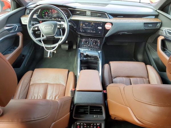 2019 AUDI E-TRON e-tron quattro Prestige