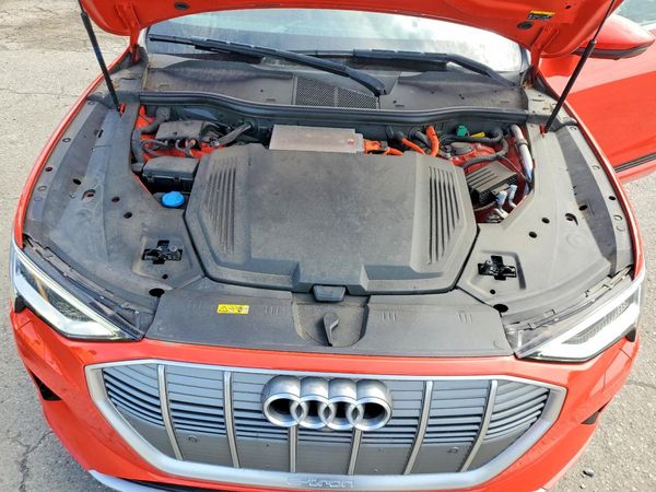 2019 AUDI E-TRON e-tron quattro Prestige