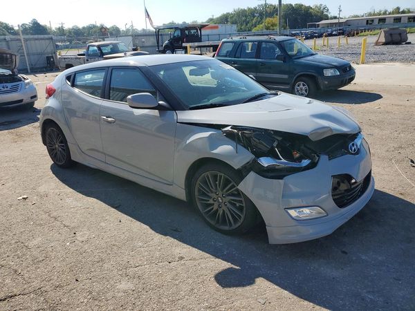 2013 HYUNDAI VELOSTER