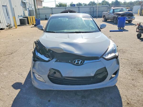 2013 HYUNDAI VELOSTER