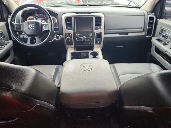 2015 RAM 1500 SLT