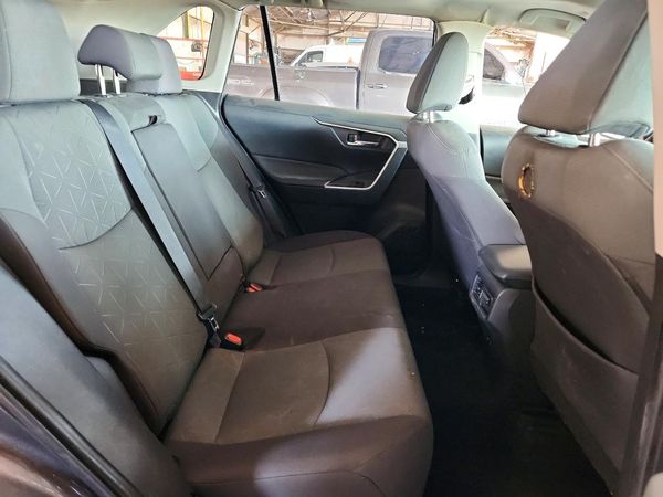 2019 TOYOTA RAV4 XLE / XLE Premium 4WD