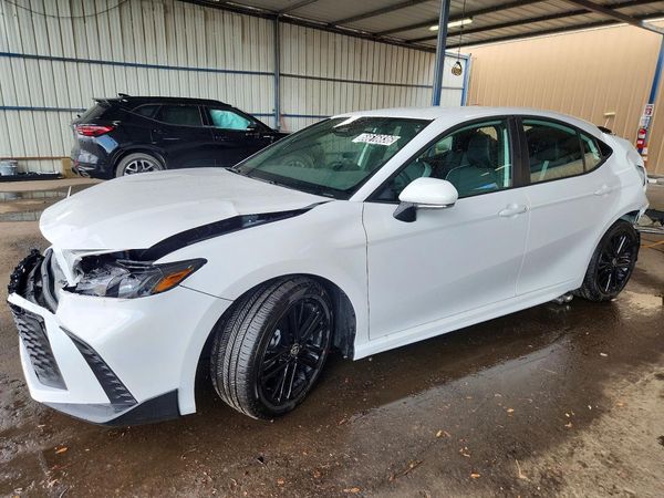 2026 TOYOTA CAMRY