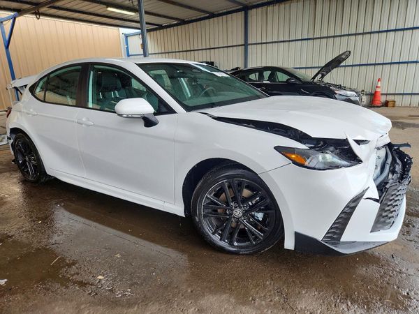 2026 TOYOTA CAMRY