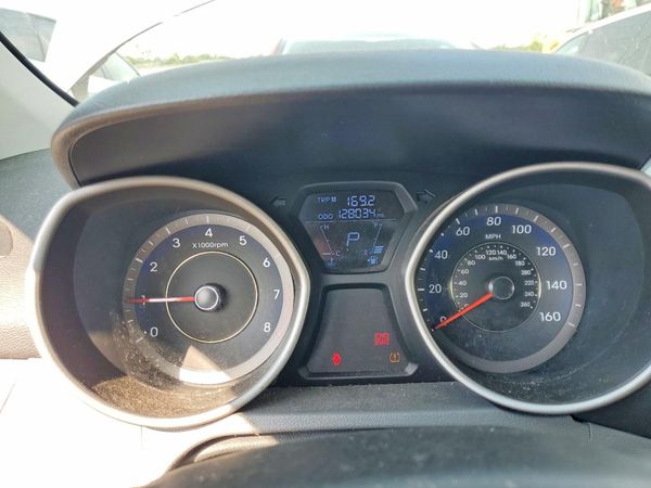 2012 HYUNDAI ELANTRA GLS(Middle grade)