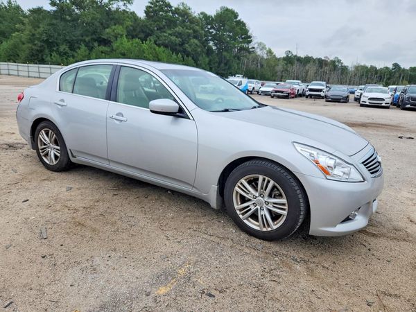 2013 INFINITI G37 — Passenger 3/4