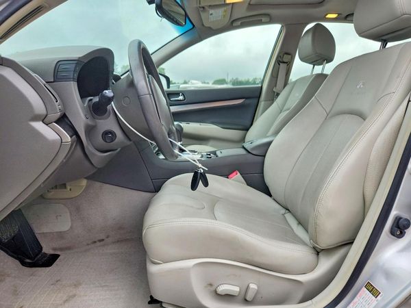 2013 INFINITI G37 — DENT