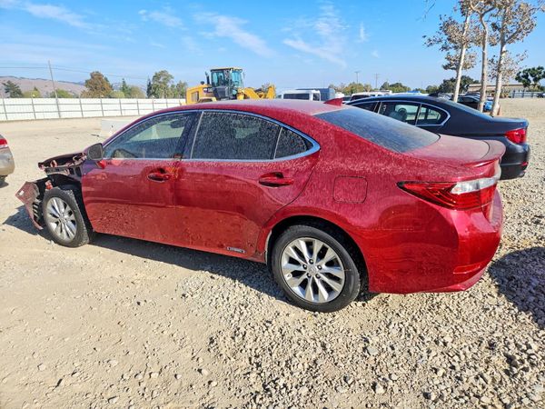 2015 LEXUS ES 300h