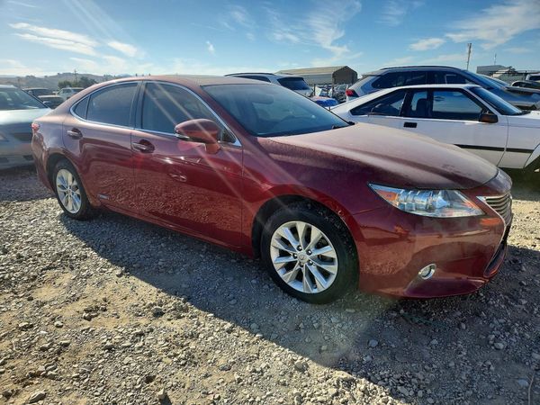 2015 LEXUS ES 300h