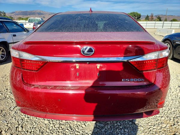 2015 LEXUS ES 300h