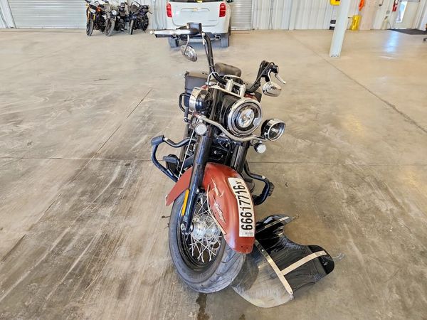 2018 HARLEY-DAVIDSON FLHCS