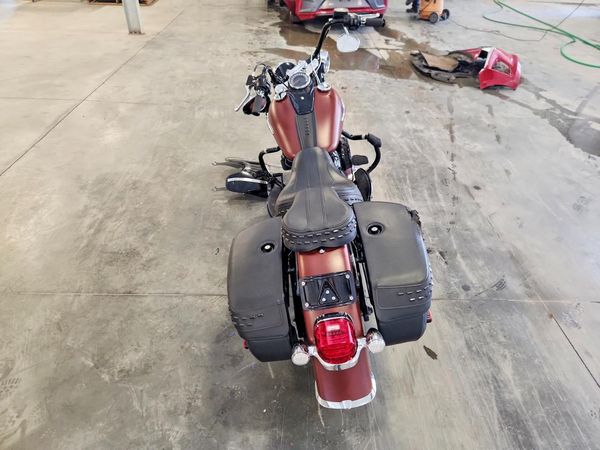 2018 HARLEY-DAVIDSON FLHCS